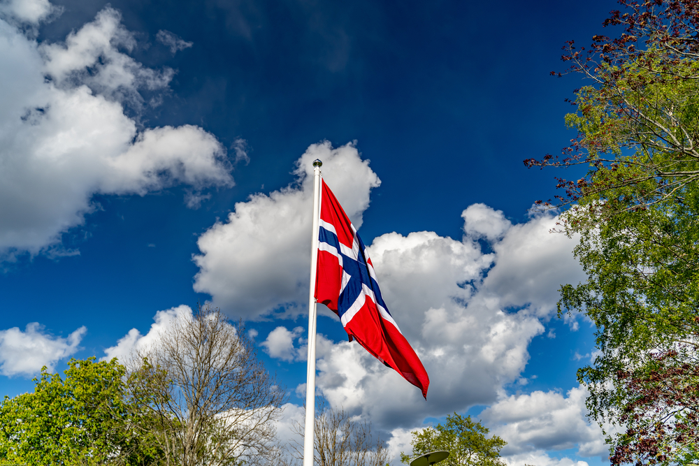 åpningstider i mai og juni 2025